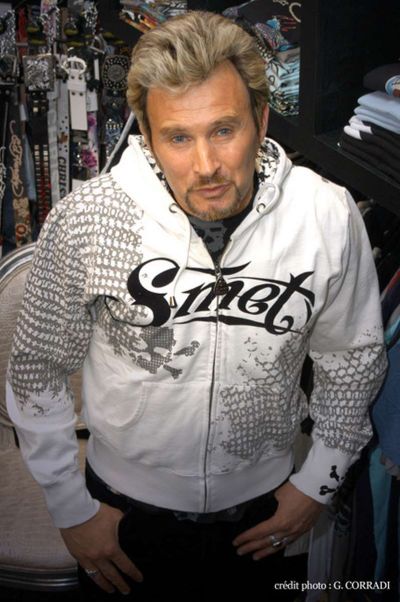 La marque de vêtement Smet avec le sosie de Johnny Hallyday