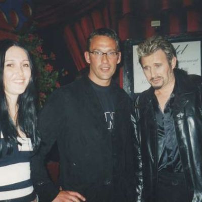 Julien Courbet avec le sosie de Johnny Hallyday